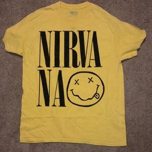 Men’s Nirvana Kurt Cobain shirt size M